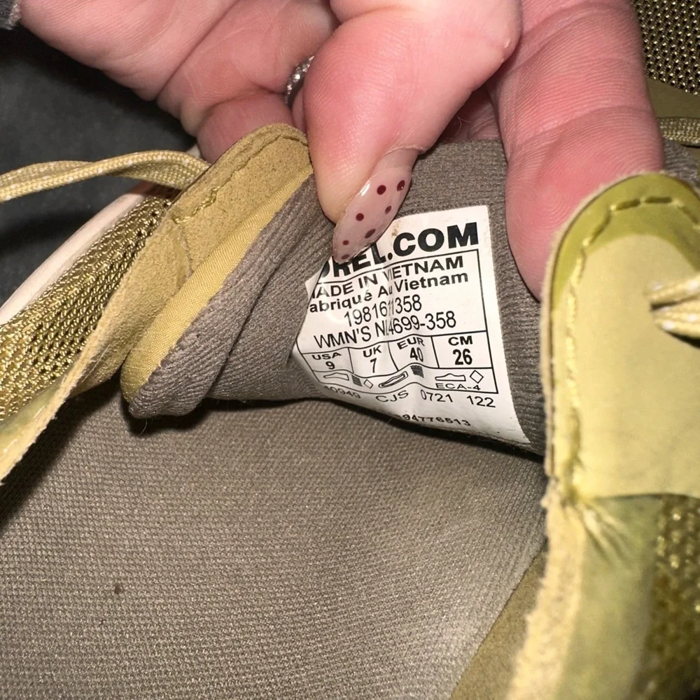 Sorel Size 9 Women's Olive Green Chunky Lace-Up‎ Sneakers